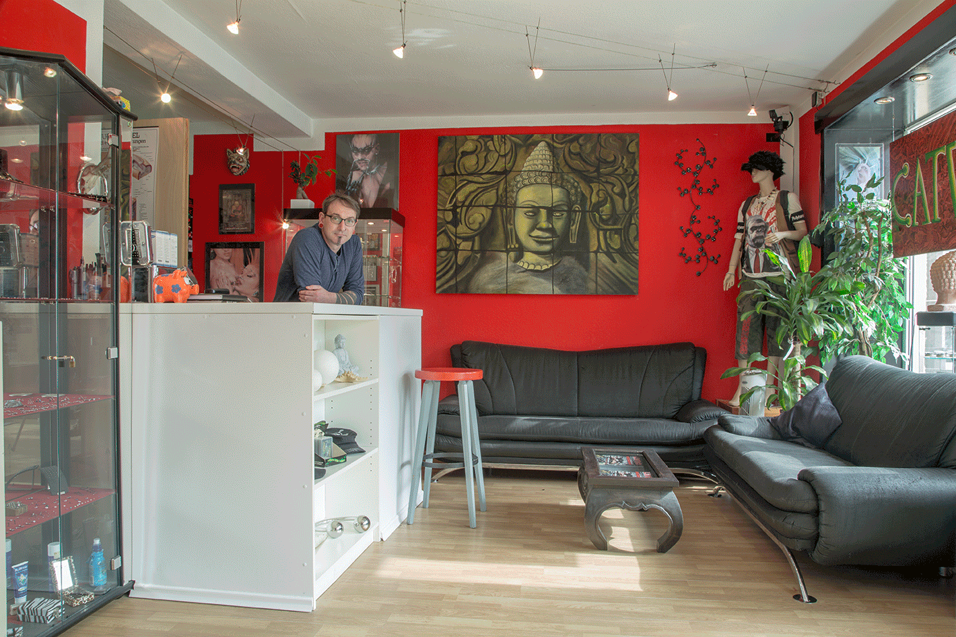 Catwalk Piercing Studio Theke | Traunstein